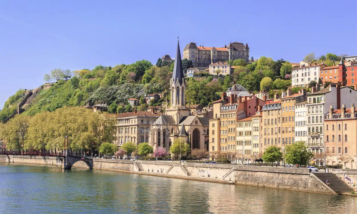 Vue du Vieux Lyon depuis les quais de la Presqu'île de Lyon