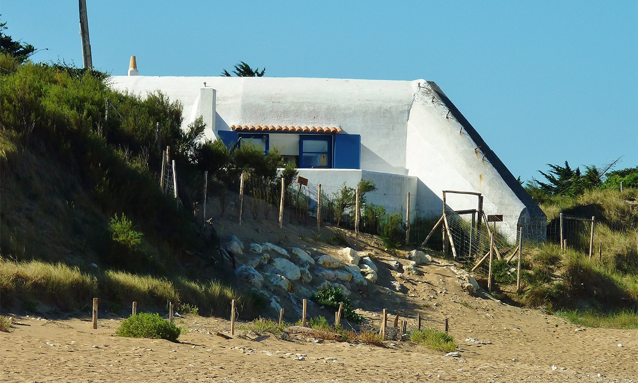 Île de Ré : Pourquoi l’immobilier de luxe explose malgré les prix élevés