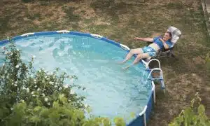 Mon voisin survole mon jardin avec un drone : ce que dit la loi