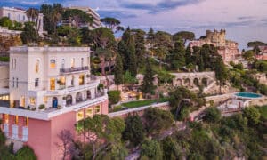 Nice : La villa de James Bond est à vendre, son prix est tout simplement hallucinant