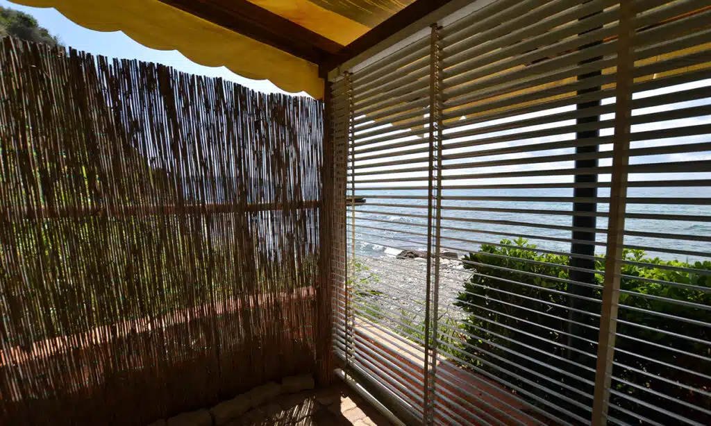 Brise vue installé sur un balcon